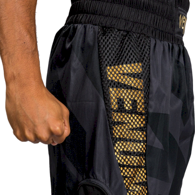 Боксёрские шорты Venum Razor Black/Gold - фото 2