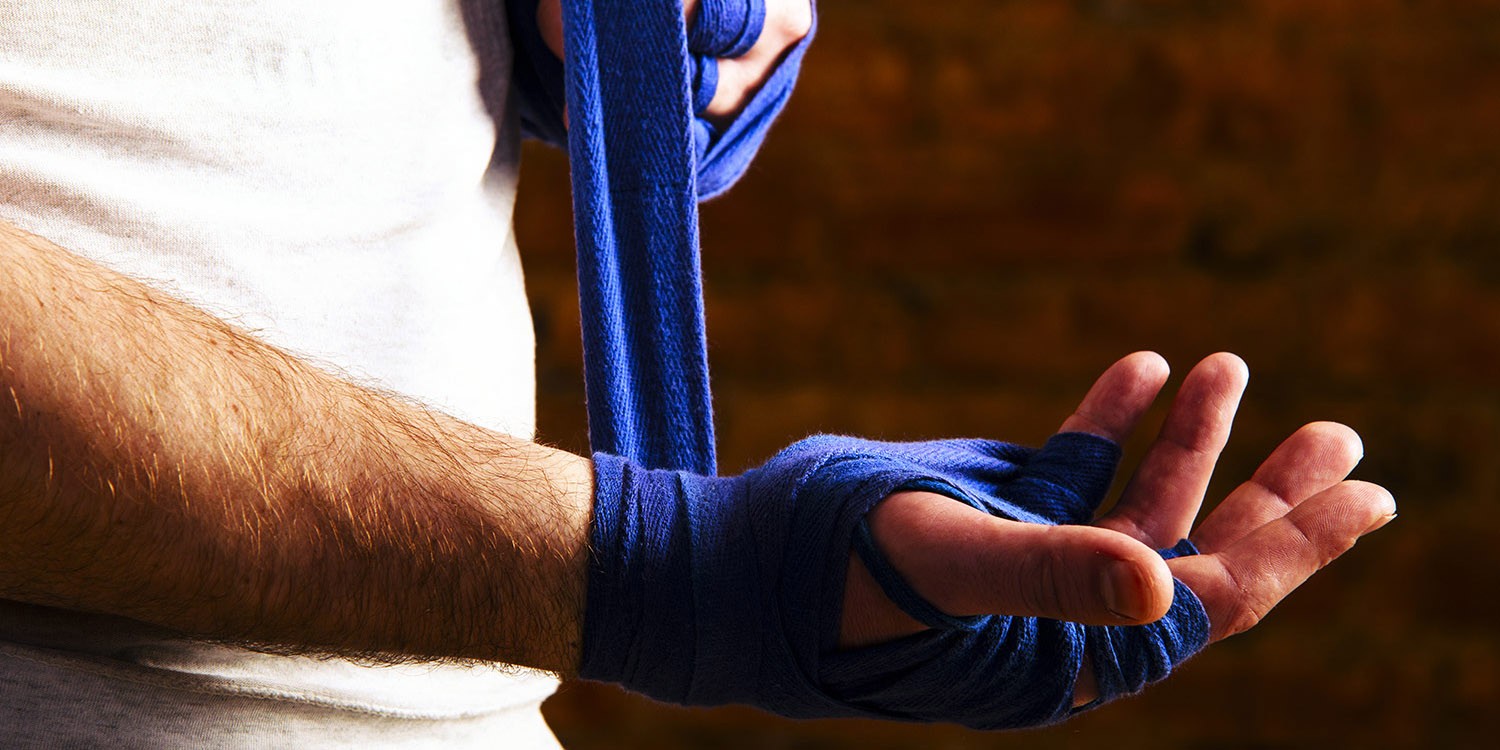 Как наматывать бинты для бокса на руки
