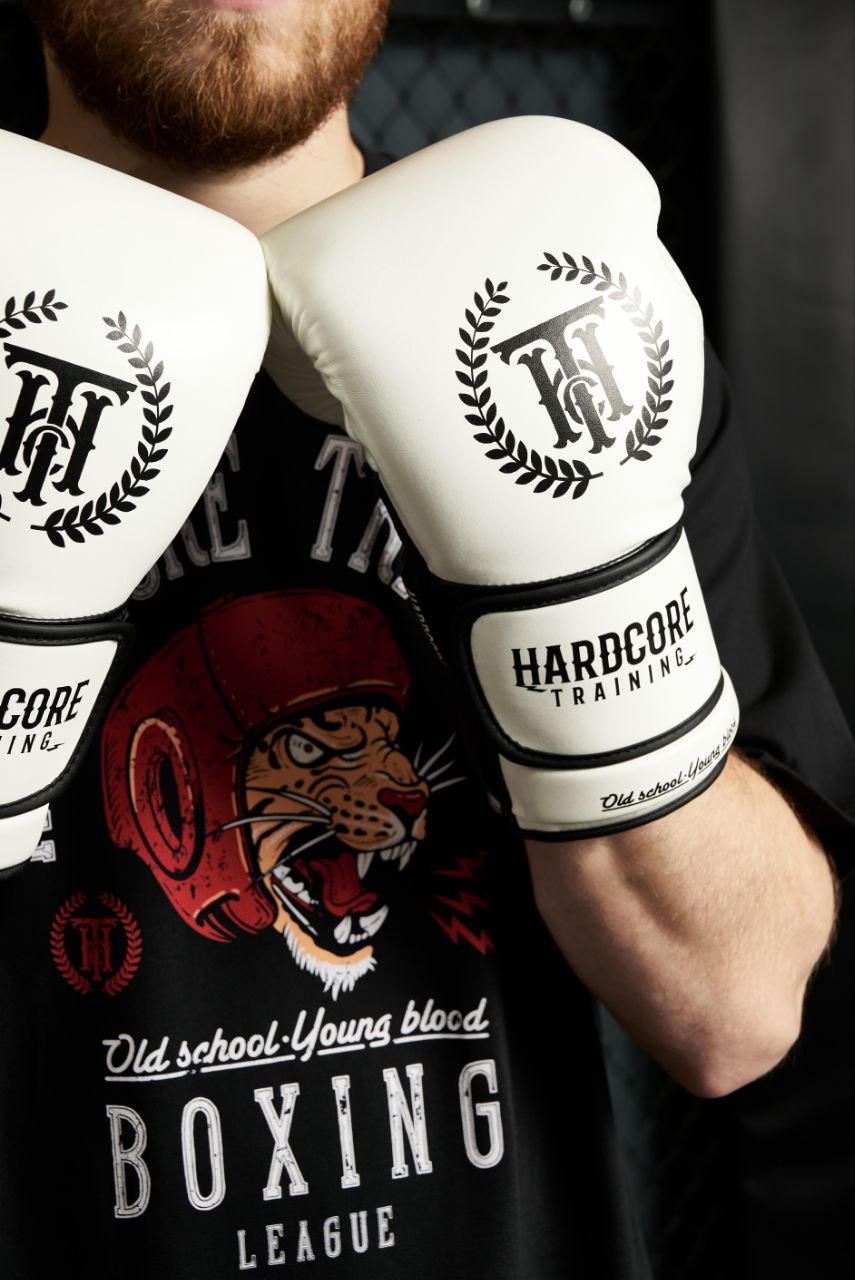 Боксерские перчатки