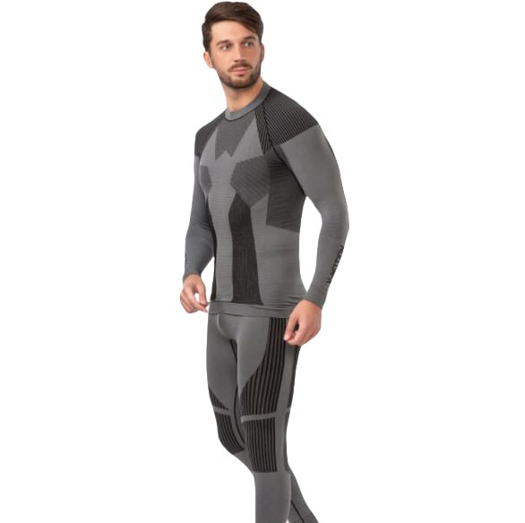 Мужчина в термобелье