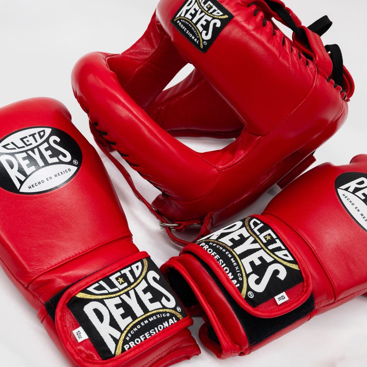 Шлем и перчатки