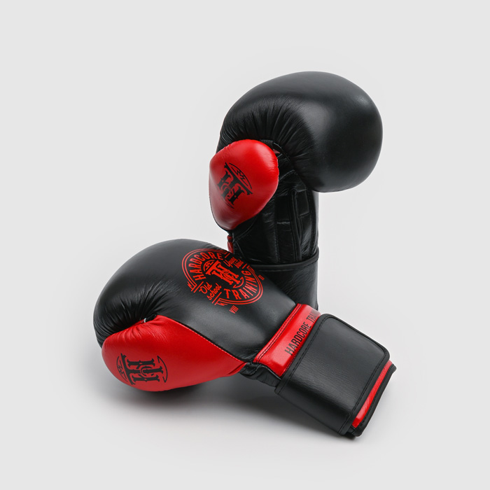 Боксерские перчатки Hardcore Training Premium Black/Red - фото 2