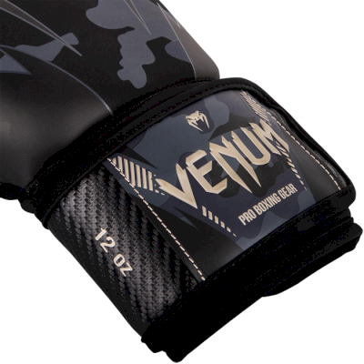 Боксерские перчатки Venum Impact Dark Camo/Sand - фото 1