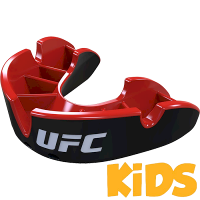 Детская капа UFC Opro Silver Level Black/Red