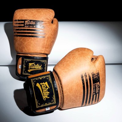 Натуральная или искусственная кожа: сравниваем материалы боксёрских перчаток