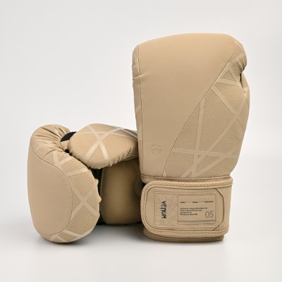 Боксерские перчатки Venum Tecmo 2.0 Sand