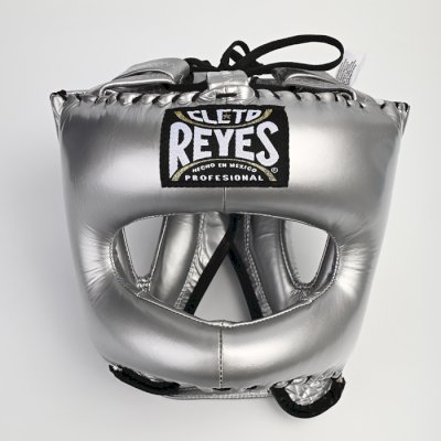 Бамперный боксерский шлем Cleto Reyes E388 серебряный