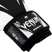 Боксерские перчатки Venum Impact Black/White 8 унц. белый